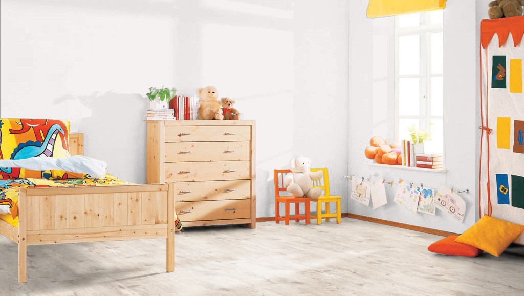 Ламинат Haro Tritty 100 дуб юрский белый 526666 фото в интерьере Ламинат Haro Tritty 100 дуб юрский белый 526666 фото в интерьере